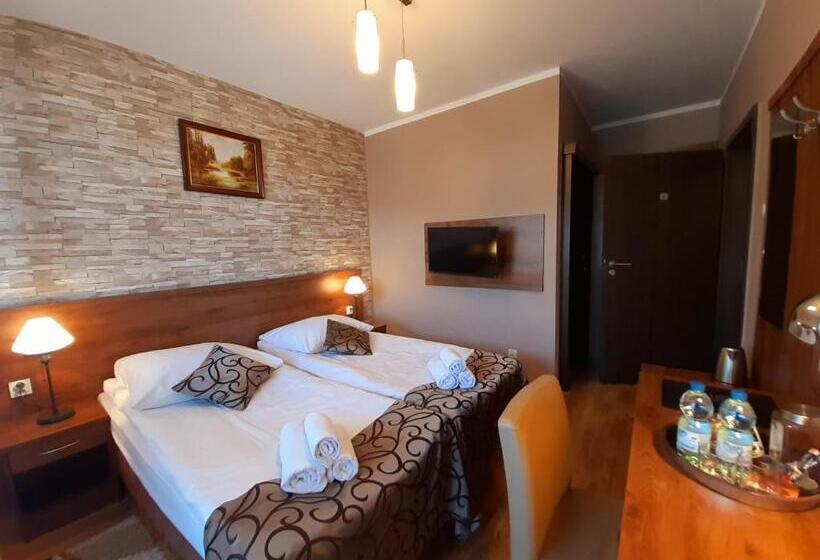 Quarto Estandar Vista Montanha, Pensjonat Zielone Wzgórze W Bolesławowie