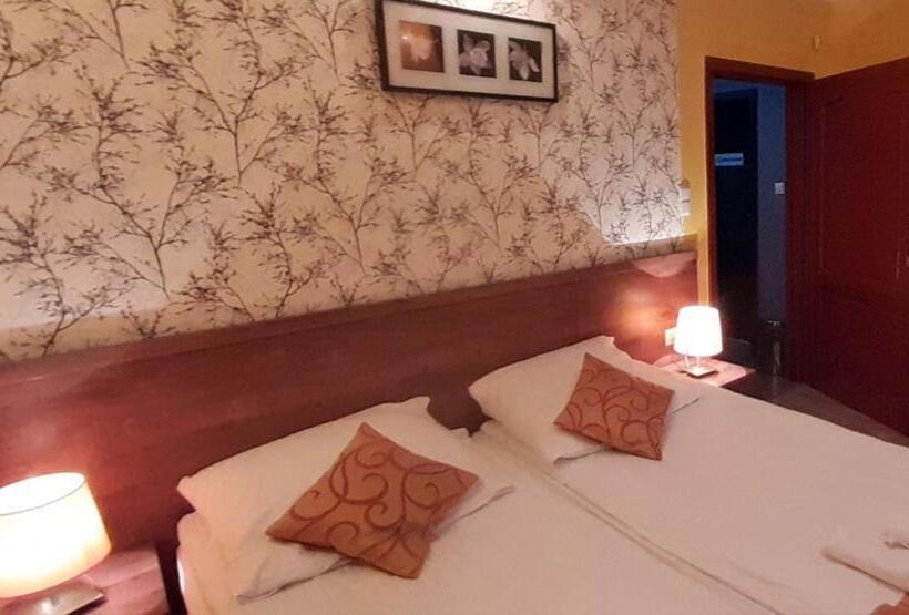 Quarto Triplo Estandar com Vistas, Pensjonat Zielone Wzgórze W Bolesławowie