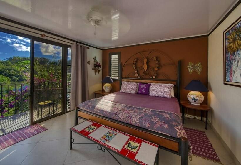 스탠다드 룸 더블 침대, Lucky Bug B & B