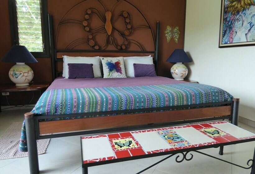 스탠다드 룸 더블 침대, Lucky Bug B & B