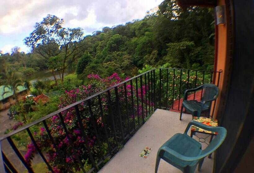 스탠다드 룸 더블 침대, Lucky Bug B & B