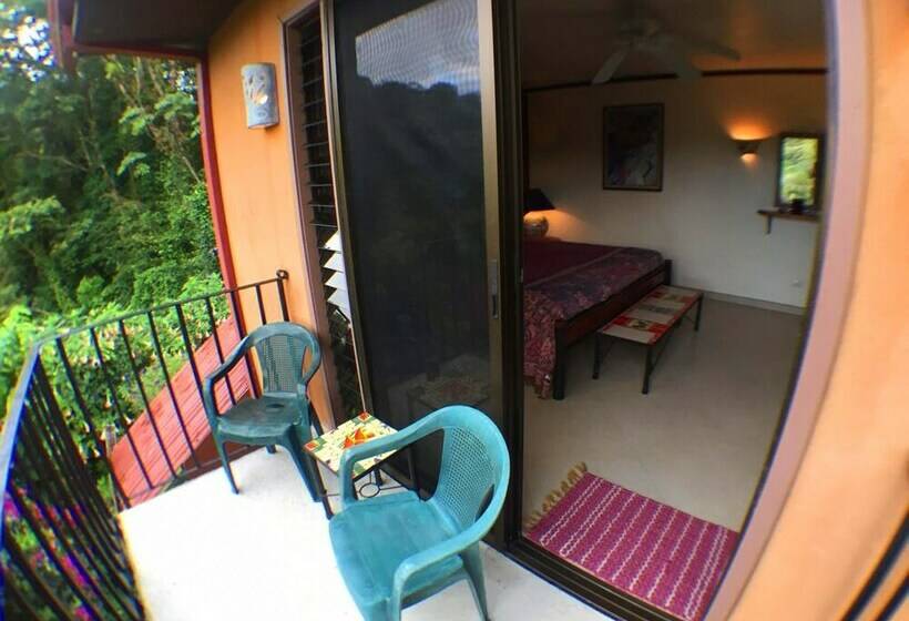 스탠다드 룸 더블 침대, Lucky Bug B & B