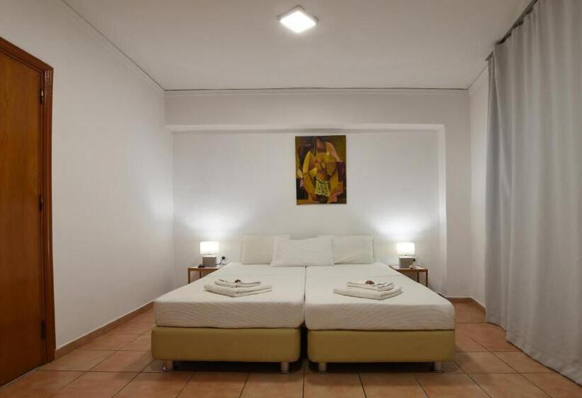 اتاق اکونومی, Marnin Apartments