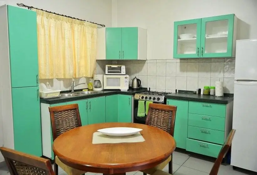 آپارتمان 2 خوابه, Rachel's Apartments