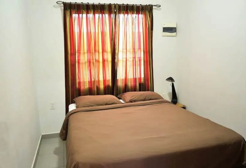 آپارتمان 2 خوابه, Rachel's Apartments