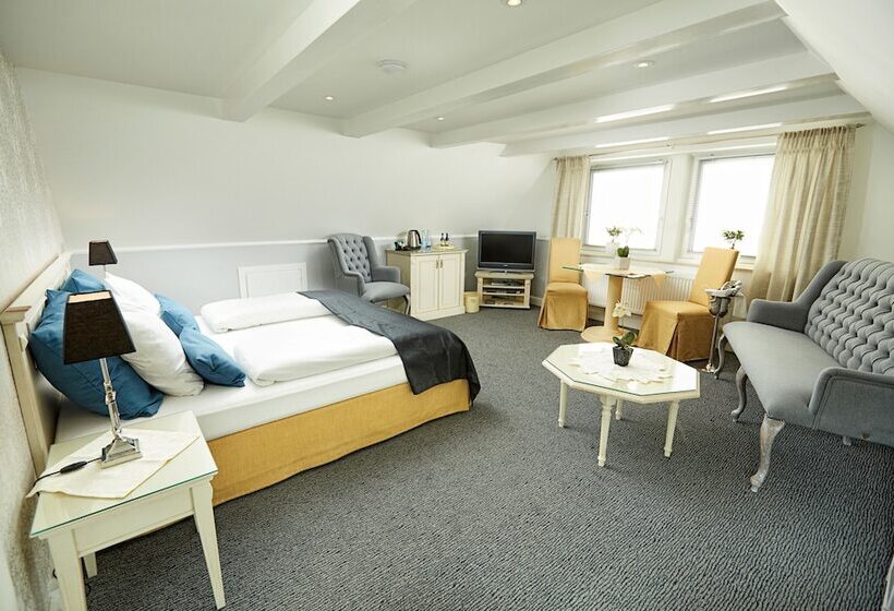 جناح جونيور مزوَّد بشرفة, Fjordkroen