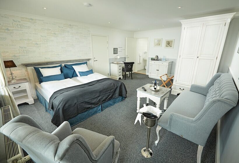 جناح جونيور مزوَّد بشرفة, Fjordkroen