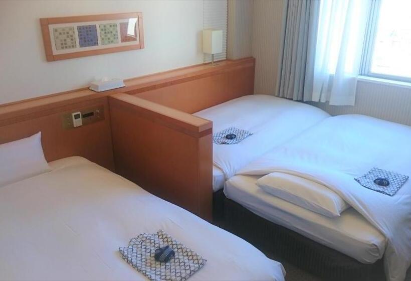 اتاق استاندارد سه نفره, West Inn Fujiyoshida