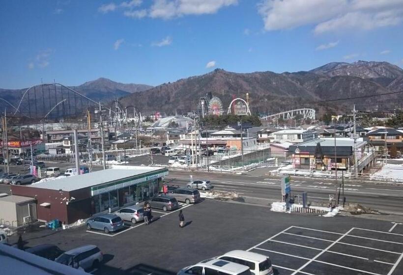اتاق استاندارد سه نفره, West Inn Fujiyoshida