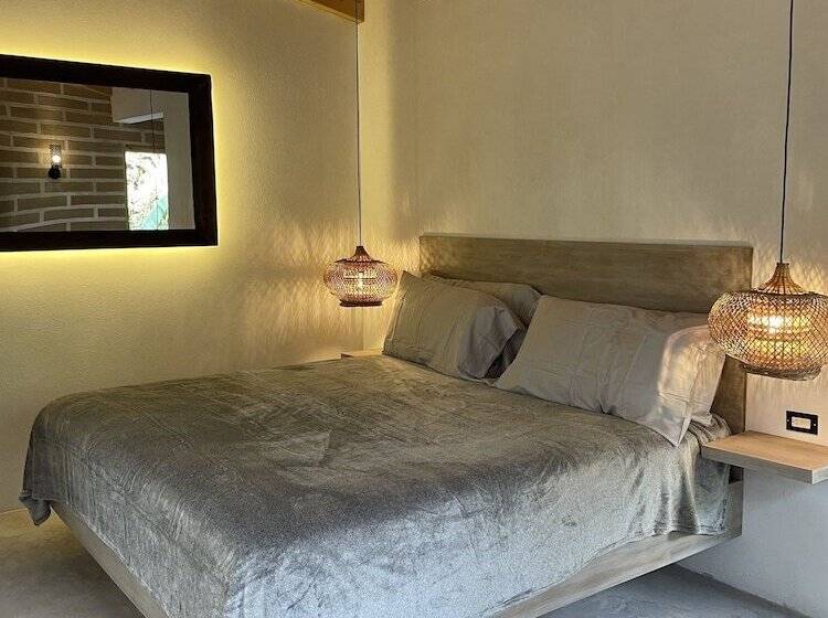 اتاق لوکس با چشمانداز باغ, La Iguana Perdida Hostel