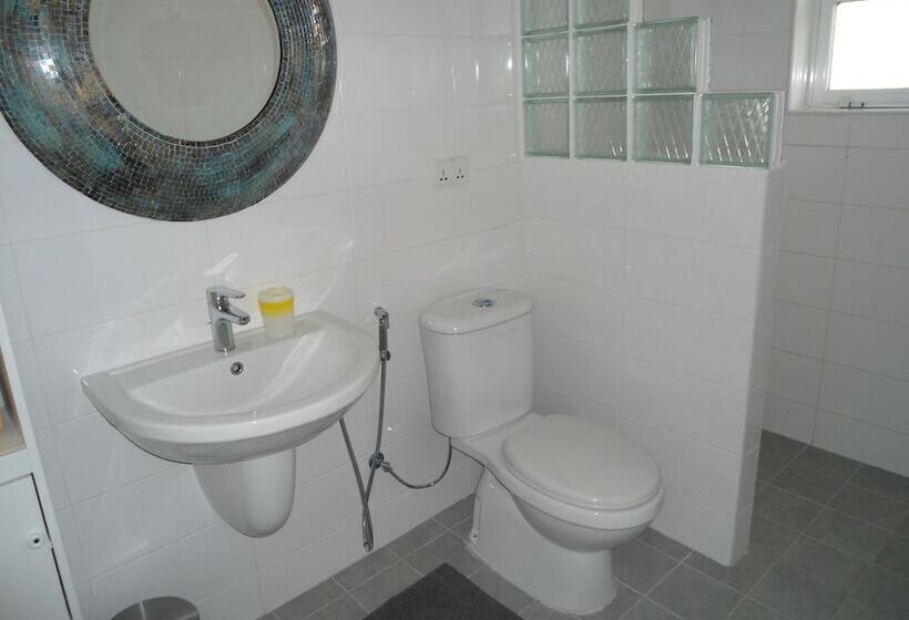 اتاق استاندارد سه نفره, Behlys Villa