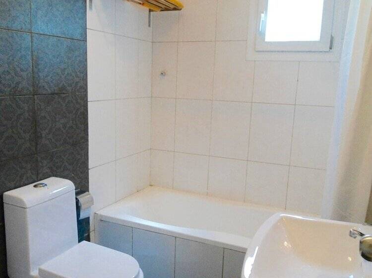 اتاق استاندارد سه نفره, Behlys Villa