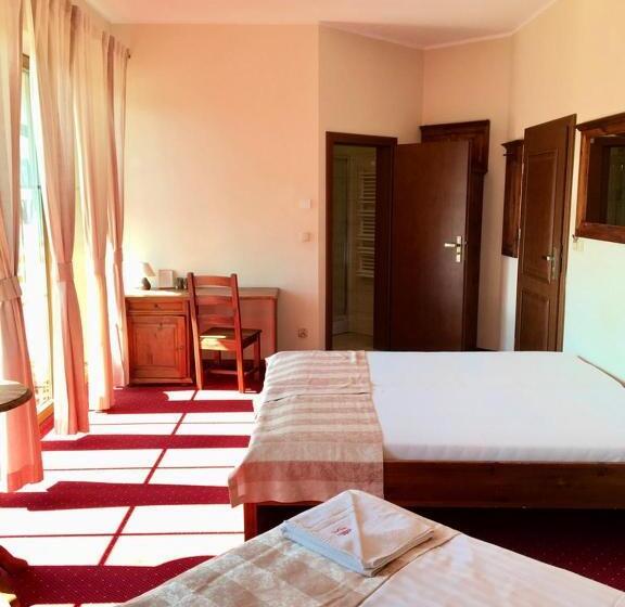 غرفة قياسية رباعية, Pensjonat Sekuła