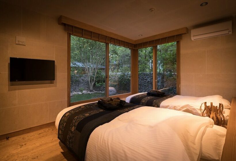 Vila 1 Dormitori, Kinmonco