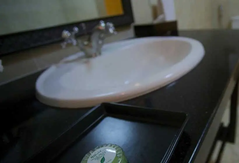 Classic Room Queen Bed, Haile Resort Hawassa