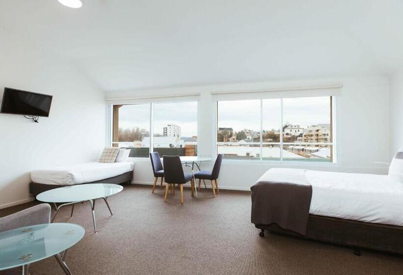 استودیوی لوکس, Salamanca Galleria Apartments