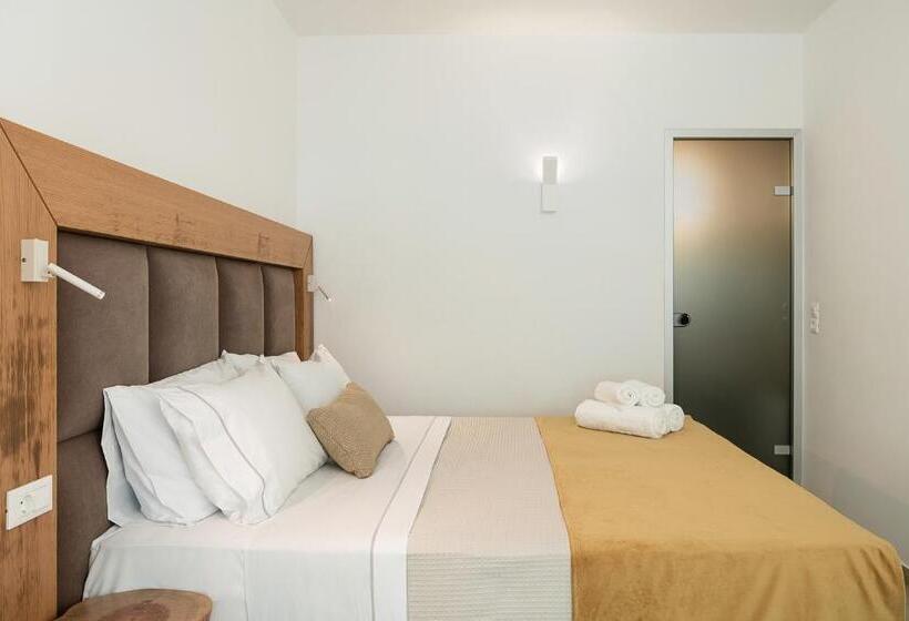 חדר בסיסי, Vergina Beach