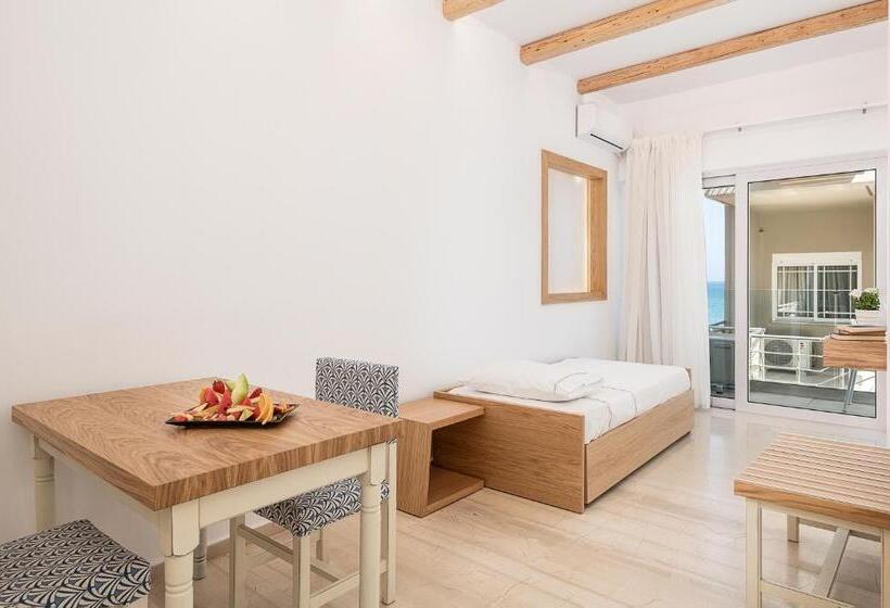 דירת חדר סופריור, Vergina Beach