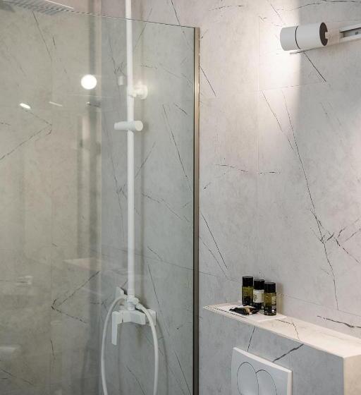 דירת חדר סופריור, Vergina Beach