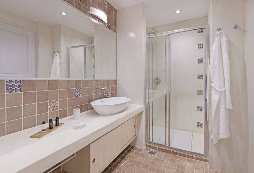 디럭스 4인 룸, Anatoli Luxury Studios & Suites