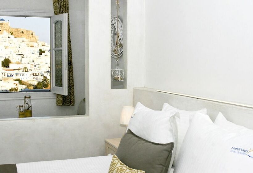 四人豪华间, Anatoli Luxury Studios & Suites