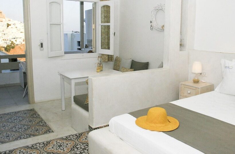 디럭스 4인 룸, Anatoli Luxury Studios & Suites