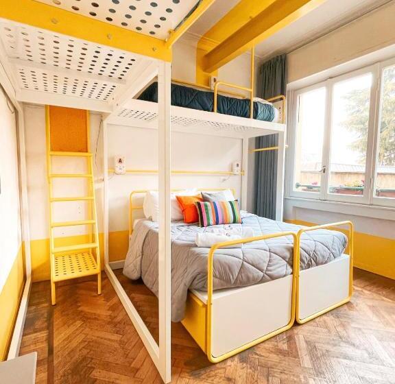 スタンダードトリプルルーム, Ostello Bello Lake Como