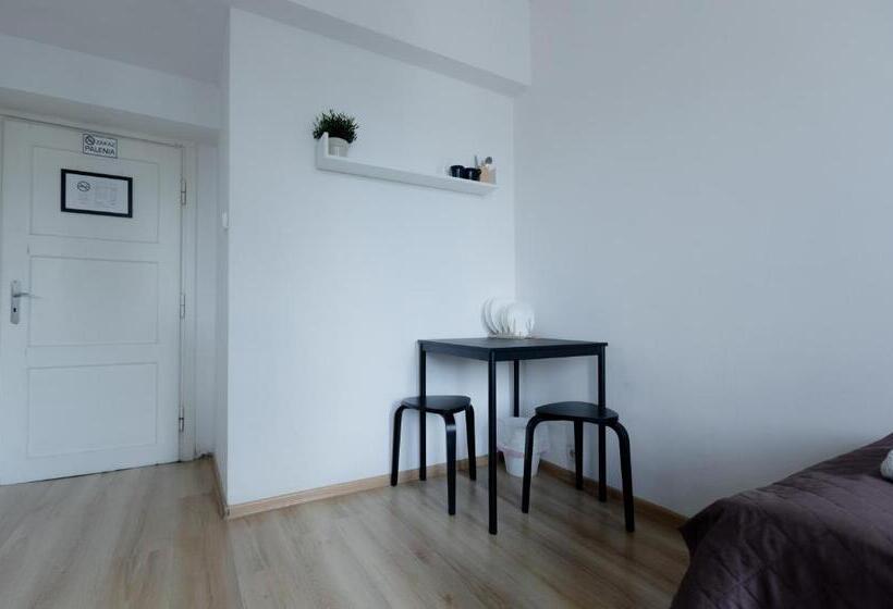 חדר סטנדרט חדר אמבטיה משותף, Hidden Peak Guestrooms