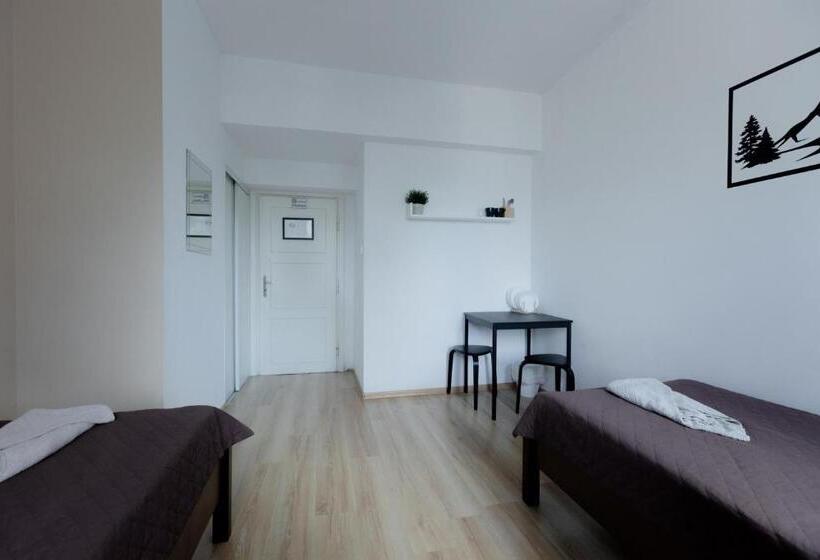 غرفة قياسية حمام مشترك, Hidden Peak Guestrooms