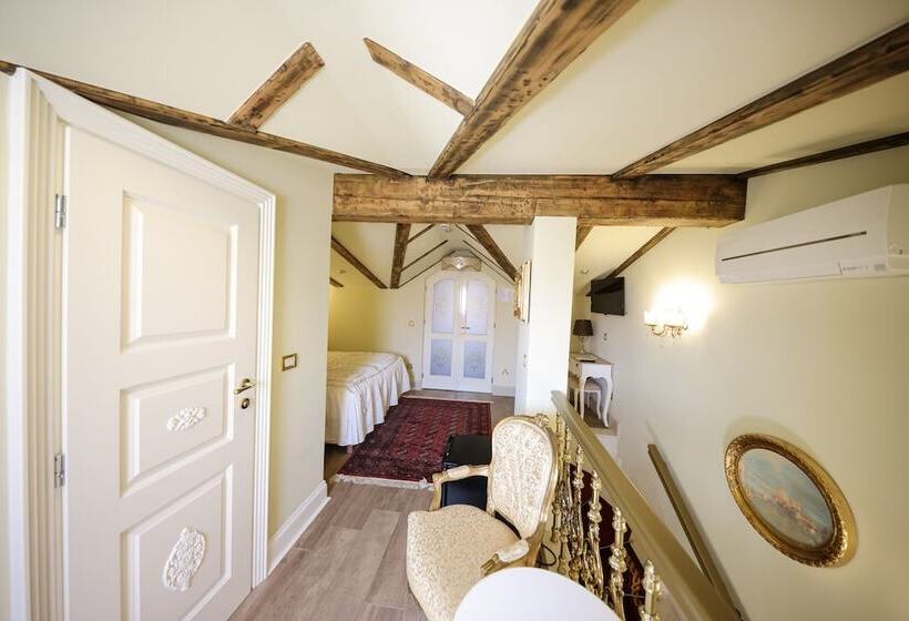 اتاق لوکس با بالکن, Palazzo Venezia Adults Only