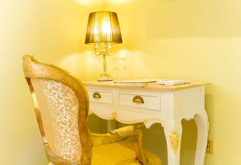 اتاق لوکس با بالکن, Palazzo Venezia Adults Only