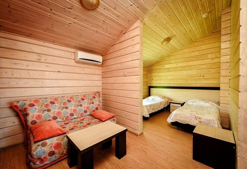 اتاق استاندارد چهار تخته, Zhuravli