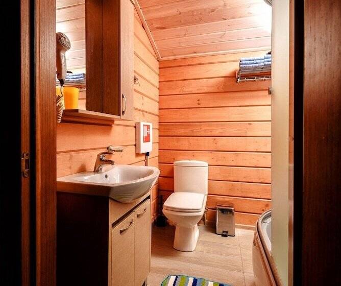 اتاق استاندارد چهار تخته, Zhuravli