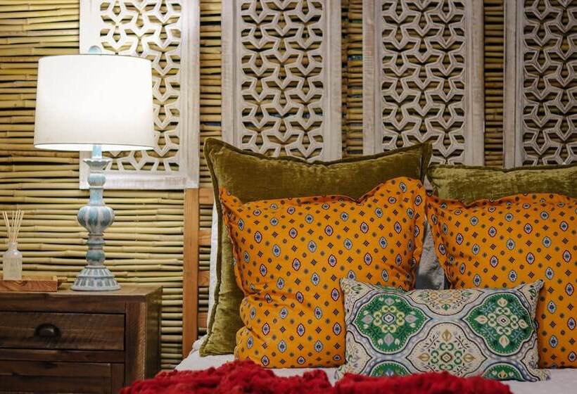 استودیوی لوکس, Hacienda Tres Casitas