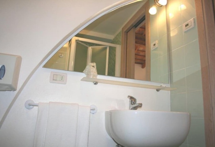 חדר סטנדרט לארבעה, Agriturismo La Meridiana