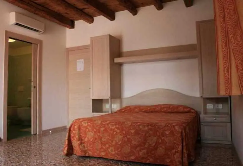 スタンダードスタジオ, Agriturismo La Meridiana
