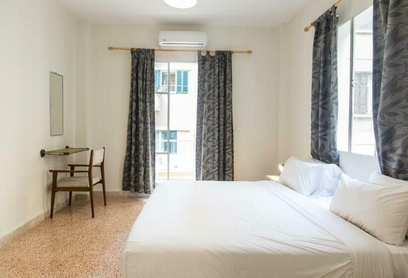 اتاق لوکس, The Grand Meshmosh