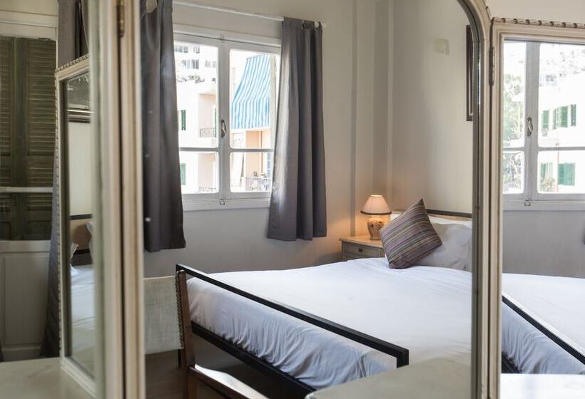 اتاق لوکس, The Grand Meshmosh