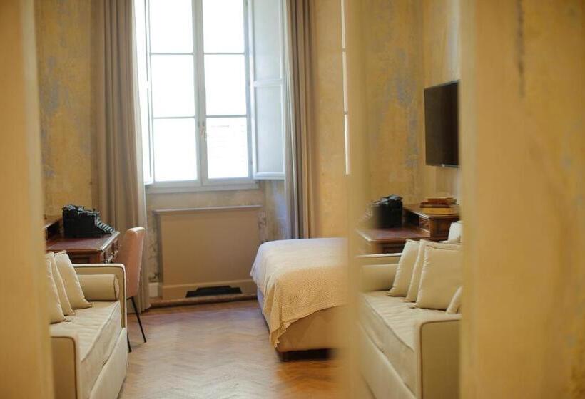 اتاق سوپریور سه تخته, Residenza La Musa Amarcord