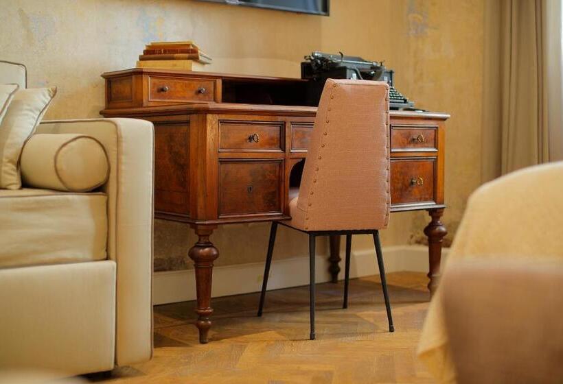 اتاق سوپریور سه تخته, Residenza La Musa Amarcord