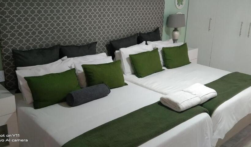 سوئیت با تخت بزرگ, Mitchell S Guesthouse