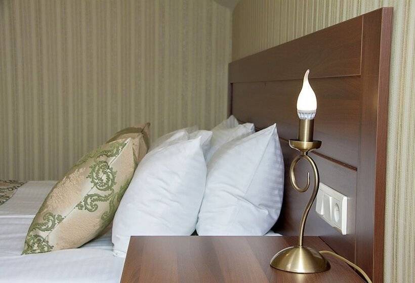 اتاق اکونومی, Moskovskaya Zastava