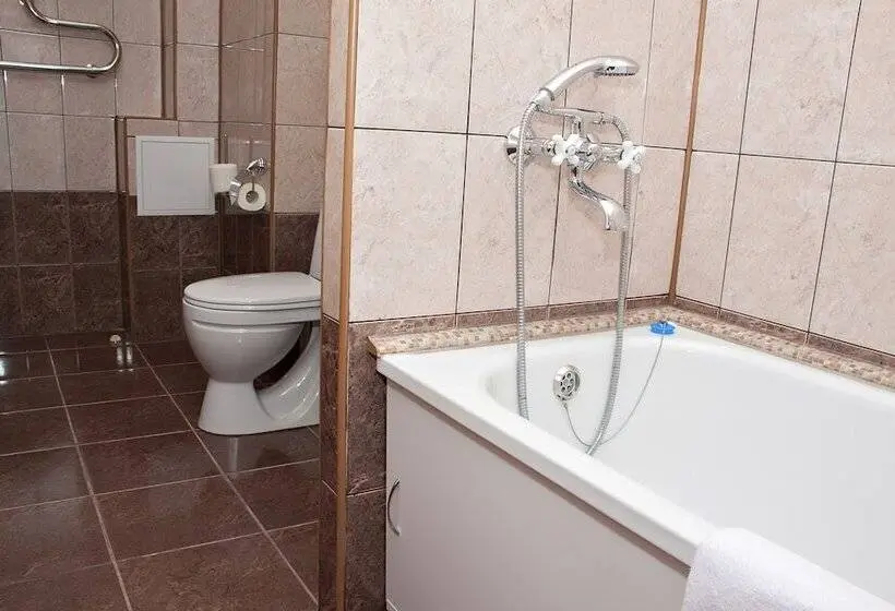 Economy Yhden Hengen Huone, Moskovskaya Zastava