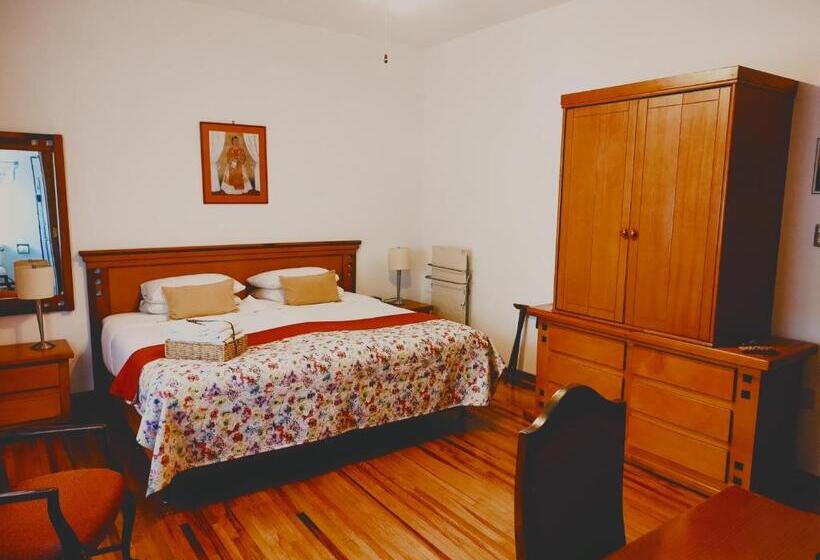 اتاق لوکس, Chalet Del Carmen