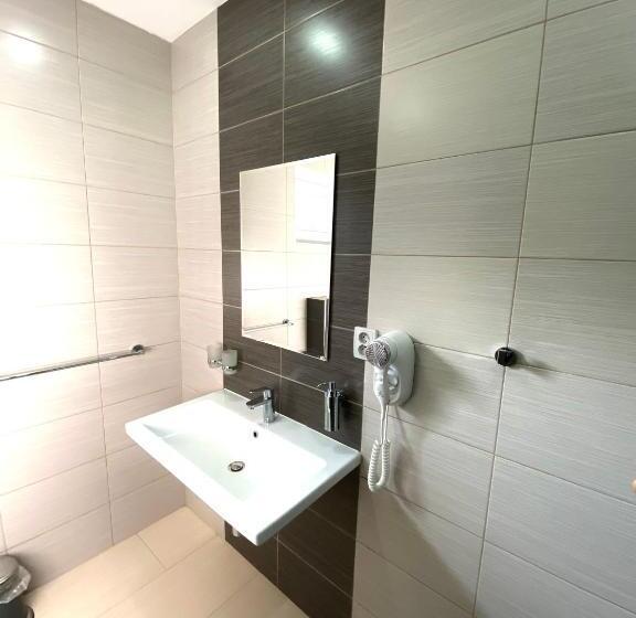 Standard Kolmen Hengen Huone, Penzion Hornička