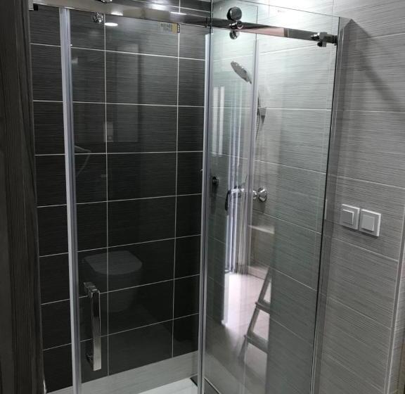 Deluxe-studio, Penzion Hornička