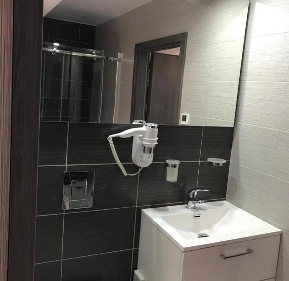 Deluxe-studio, Penzion Hornička