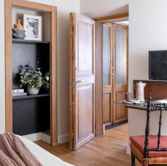 اتاق استاندارد, Mynavona