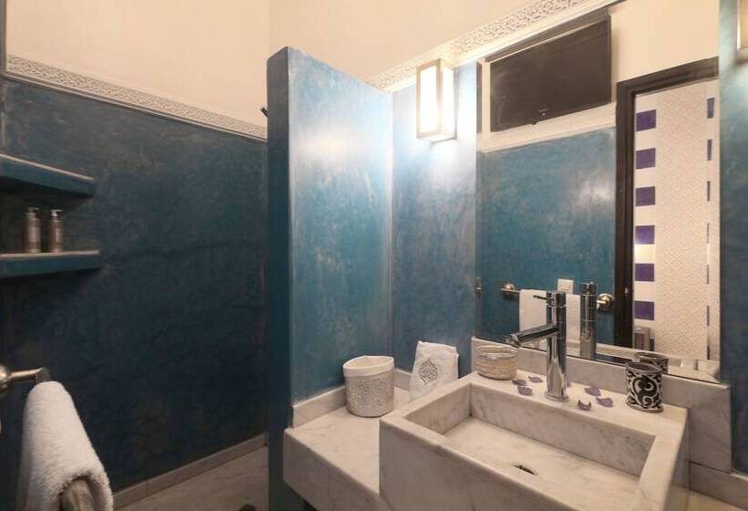 Quarto standard, Riad Faraj