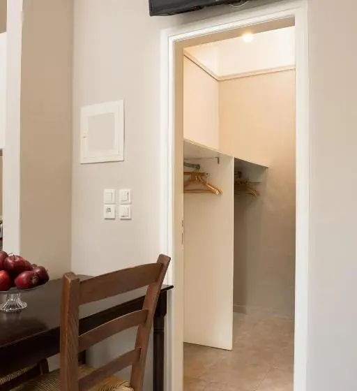 استودیوی سوپریور, Talos Hotel Apartments